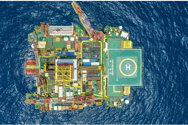 1.02亿吨！中国首个深水深层大油田在南海发现